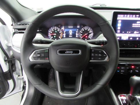 Used 2023 Jeep Compass Limited w/ Elite Group AWD/4WD image 23