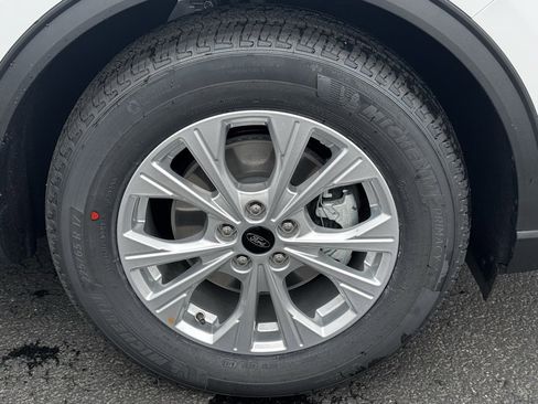 New 2025 Ford Escape Active image 41