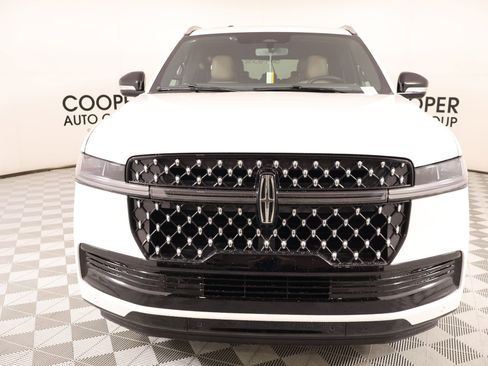 New 2026 Lincoln Navigator L Black Label image 11