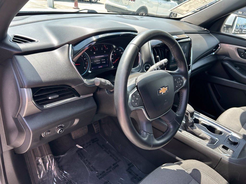 Used 2023 Chevrolet Traverse LT FWD image 23