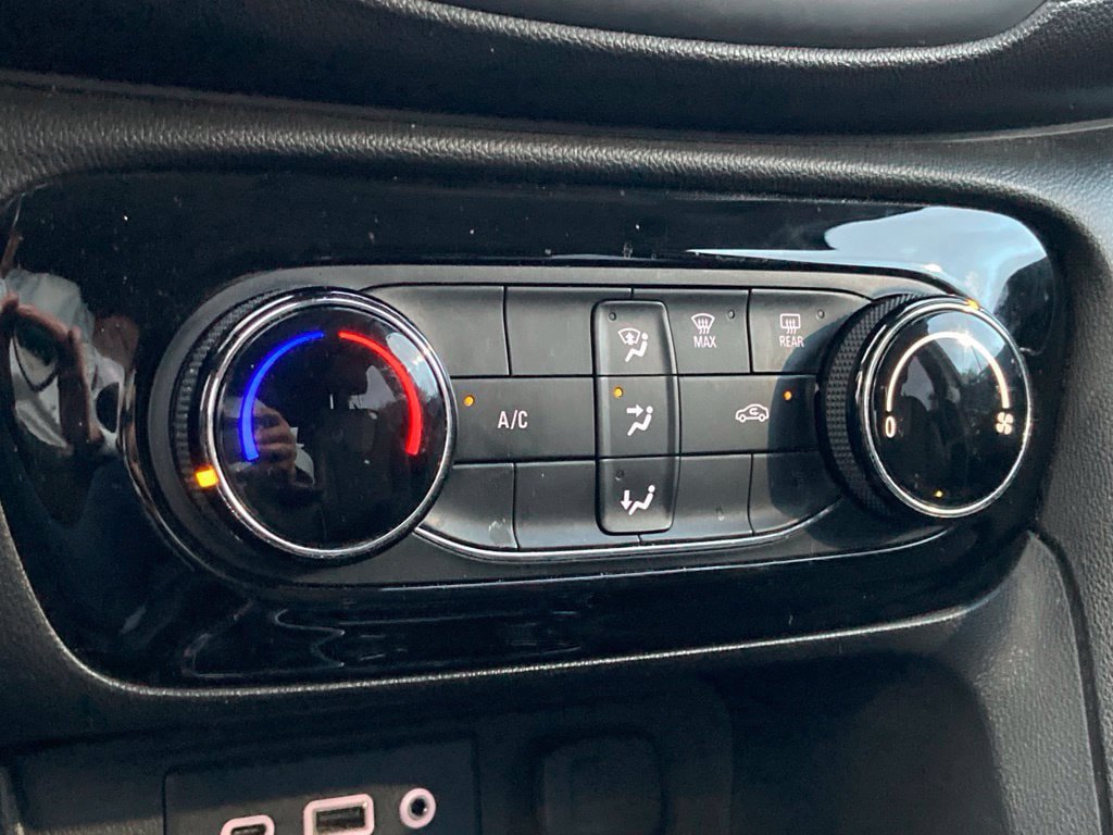 Used 2021 Buick Encore GX Preferred FWD image 24