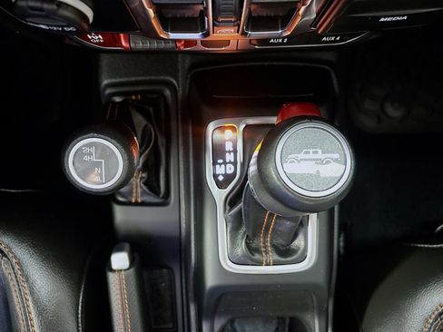 Used 2022 Jeep Gladiator Mojave w/ LED Lighting Group AWD/4WD image 17