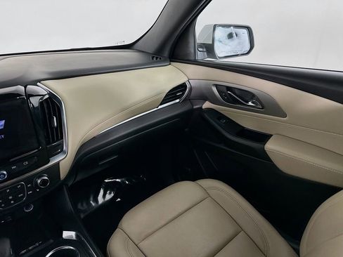 Used 2023 Chevrolet Traverse LT w/ LT Premium Package image 31
