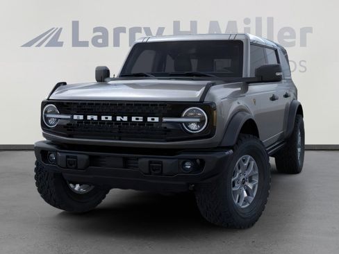 New 2025 Ford Bronco Badlands image 2
