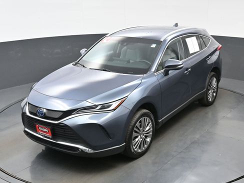 Used 2024 Toyota Venza XLE AWD/4WD image 37