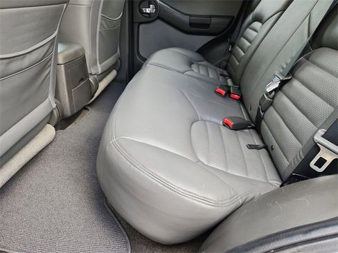 Used 2015 Nissan Xterra S image 20