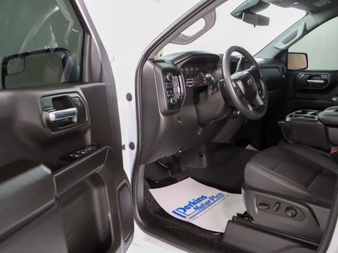 Used 2023 Chevrolet Silverado 1500 Custom Trail Boss w/ LPO, Dark Essentials Package AWD/4WD image 3