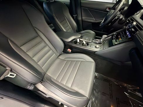 Used 2024 Lexus IS 350 F Sport RWD image 15