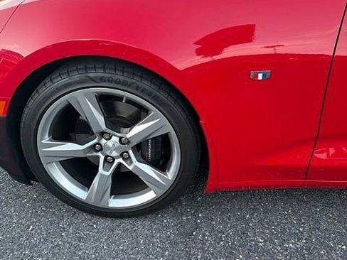 Used 2016 Chevrolet Camaro SS RWD image 2