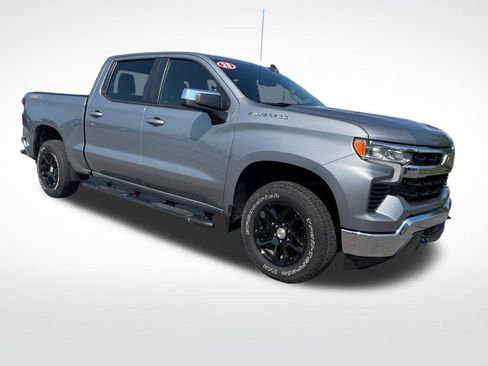 Used 2023 Chevrolet Silverado 1500 LT AWD/4WD image 8