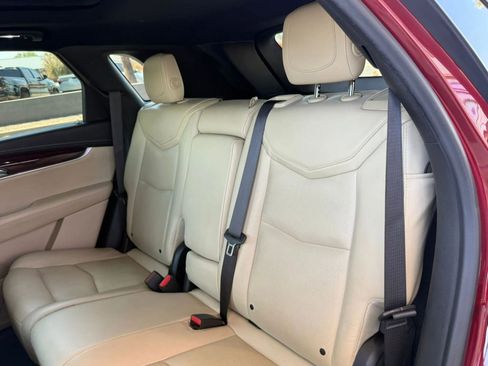 Used 2017 Cadillac XT5 Luxury image 42