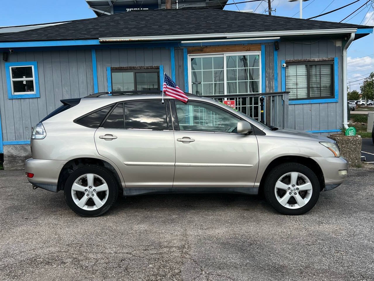 Used 2005 Lexus RX 330 FWD image 5