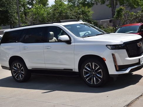 Used 2023 Cadillac Escalade Sport AWD/4WD image 5