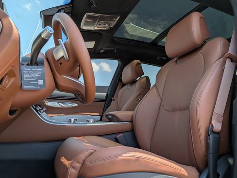 New 2026 Genesis GV70 2.5T Advanced AWD/4WD image 13