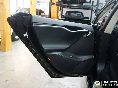 Used 2013 Tesla Model S Performance RWD image 23