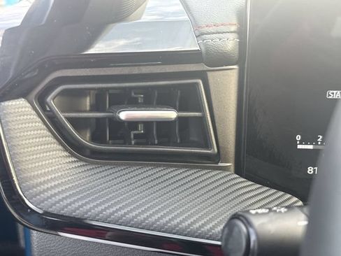 Used 2025 Nissan Kicks SR AWD/4WD image 10