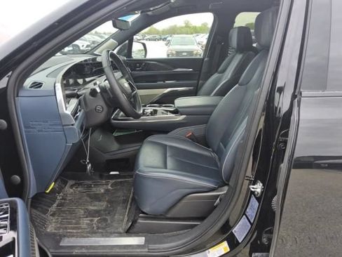 Used 2025 Cadillac Escalade IQ Sport 2 AWD/4WD image 6