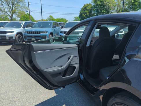 Used 2024 Tesla Model 3 Standard Range RWD image 25