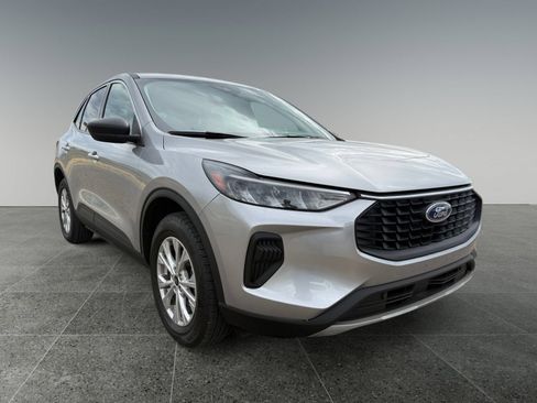 Certified 2024 Ford Escape Active AWD/4WD image 9