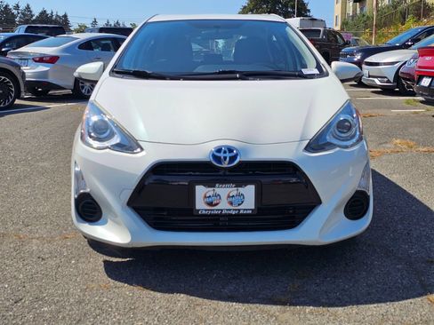 Used 2015 Toyota Prius C Three FWD image 2