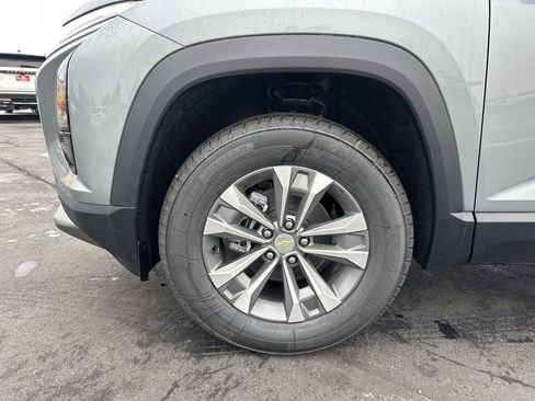 New 2026 Chevrolet Equinox LT w/ Convenience Package II image 17