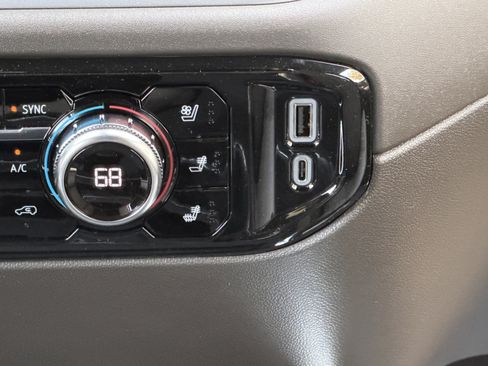 New 2026 GMC Sierra 2500 SLT AWD/4WD image 30
