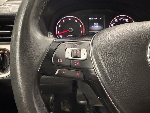 Used 2022 Volkswagen Passat 2.0T SE image 13