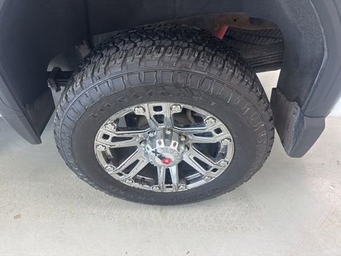 Used 2020 GMC Sierra 2500 AT4 image 7