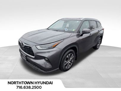 Used 2022 Toyota Highlander XLE