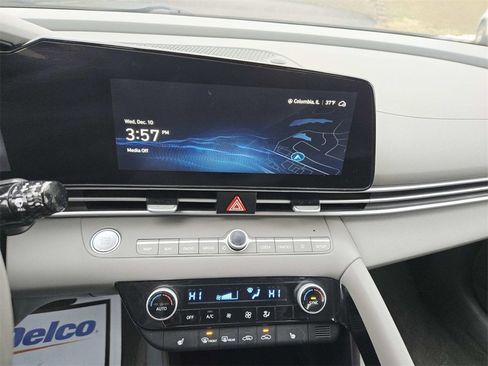 Used 2023 Hyundai Elantra SEL w/ Convenience Package image 23