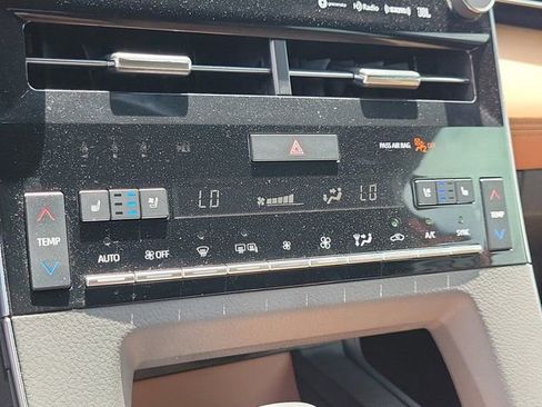 Certified 2020 Toyota Avalon Limited w/ Advanced Safety Package FWD image 28