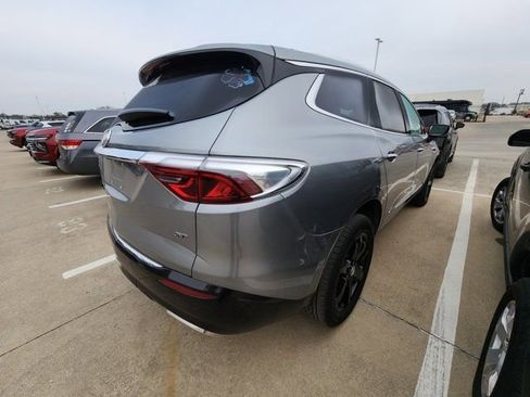 Used 2024 Buick Enclave Essence w/ Sport Touring Edition image 6