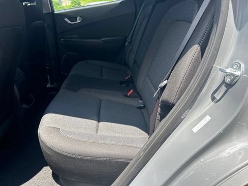 Used 2023 Hyundai Kona SE FWD image 7