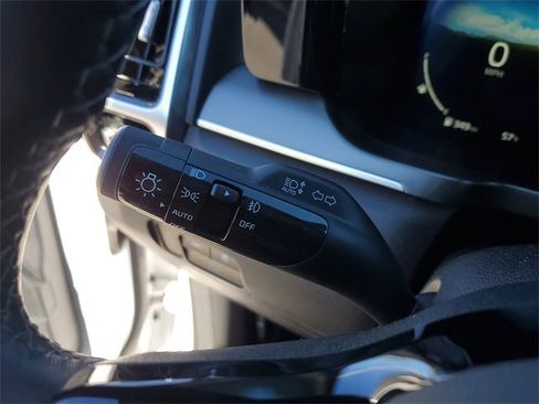 Certified 2023 Kia Sorento SX image 25