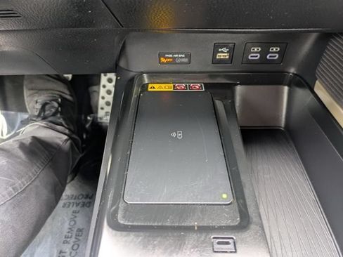 Certified 2025 Toyota Camry SE w/ Convenience Package FWD image 32