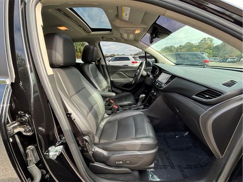 Used 2018 Buick Encore Premium image 43