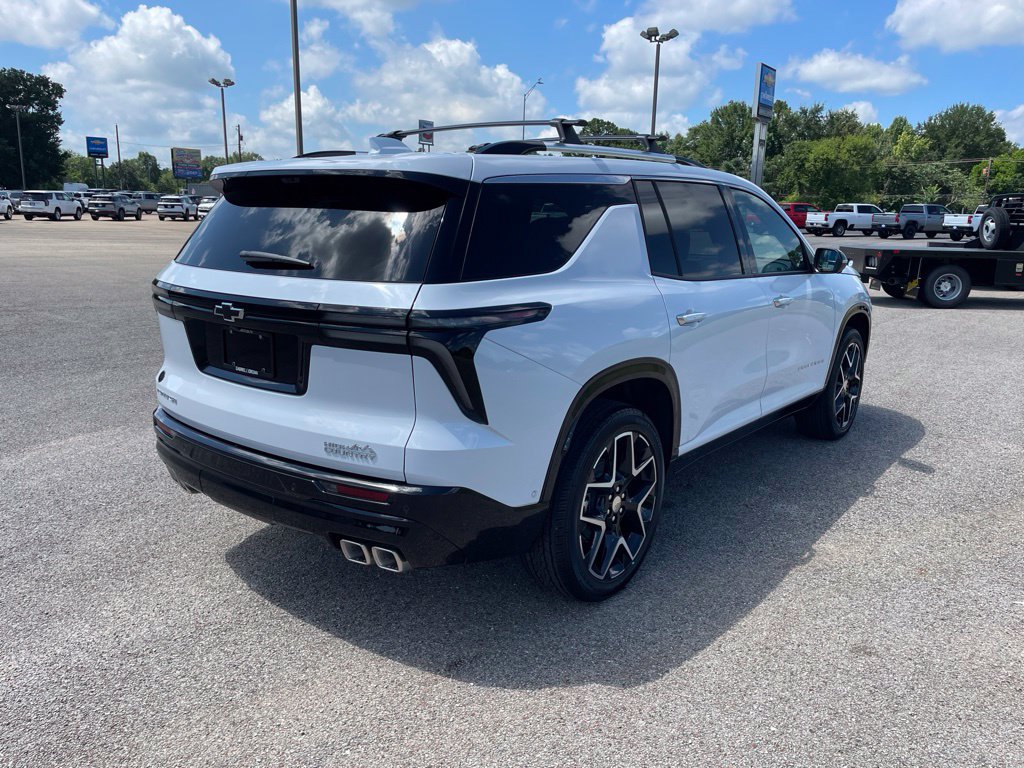 New 2026 Chevrolet Traverse High Country w/ LPO, Floor Liner Package FWD image 6