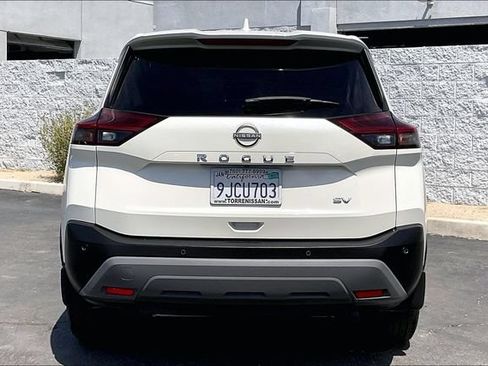 Used 2023 Nissan Rogue SV FWD image 3