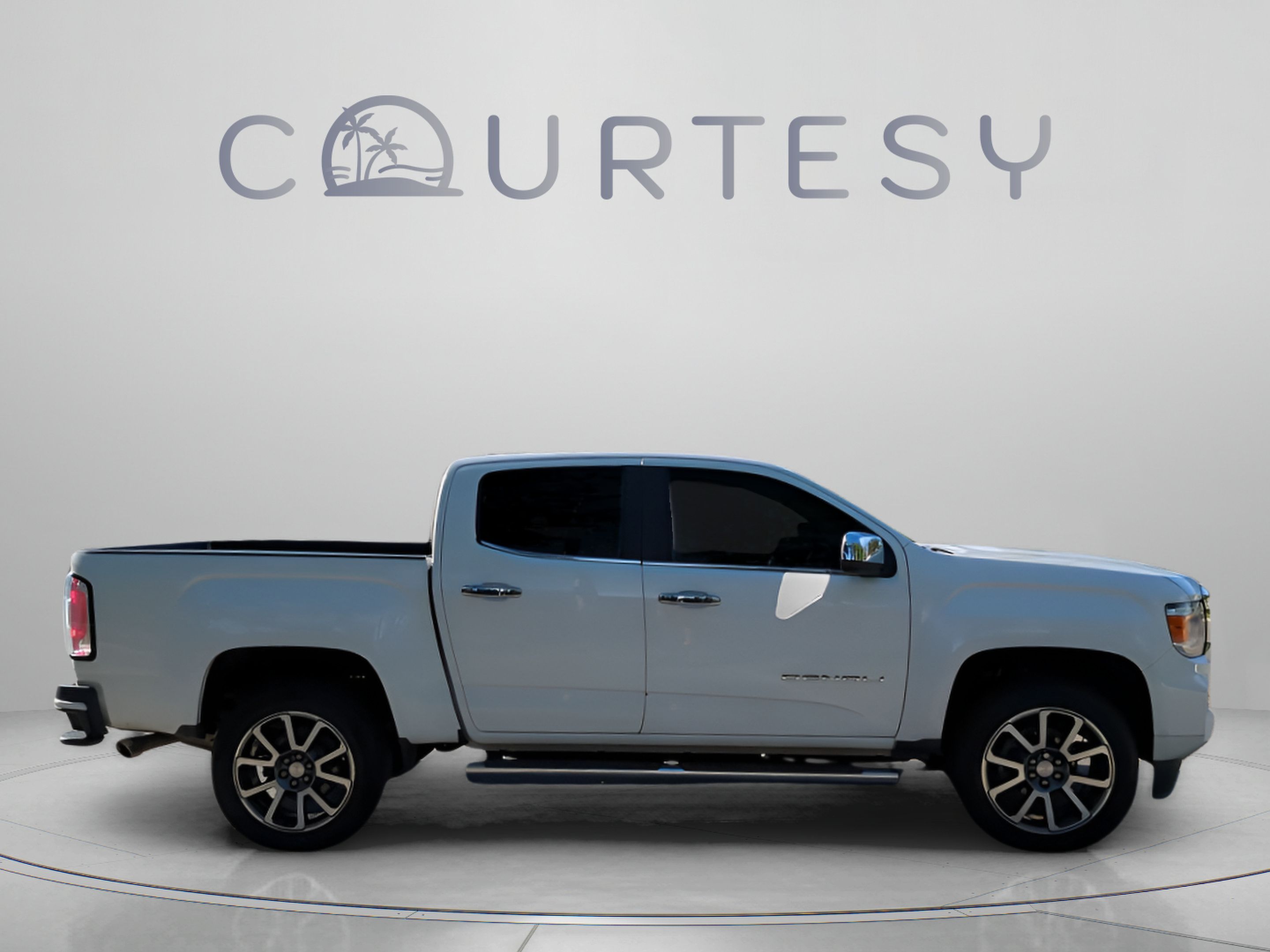 Used 2021 GMC Canyon Denali RWD image 8