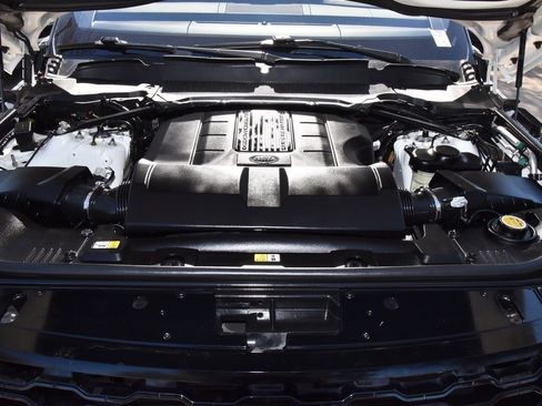 Used 2019 Land Rover Range Rover Supercharged image 38