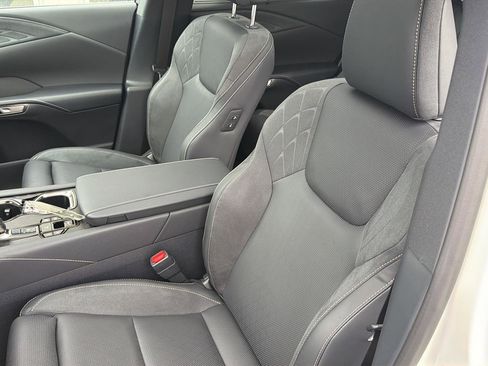 New 2026 Lexus RX 450h AWD image 30