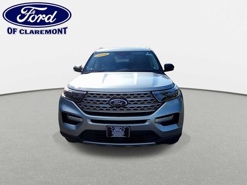 Used 2022 Ford Explorer Limited w/ Equipment Group 301A AWD/4WD image 3