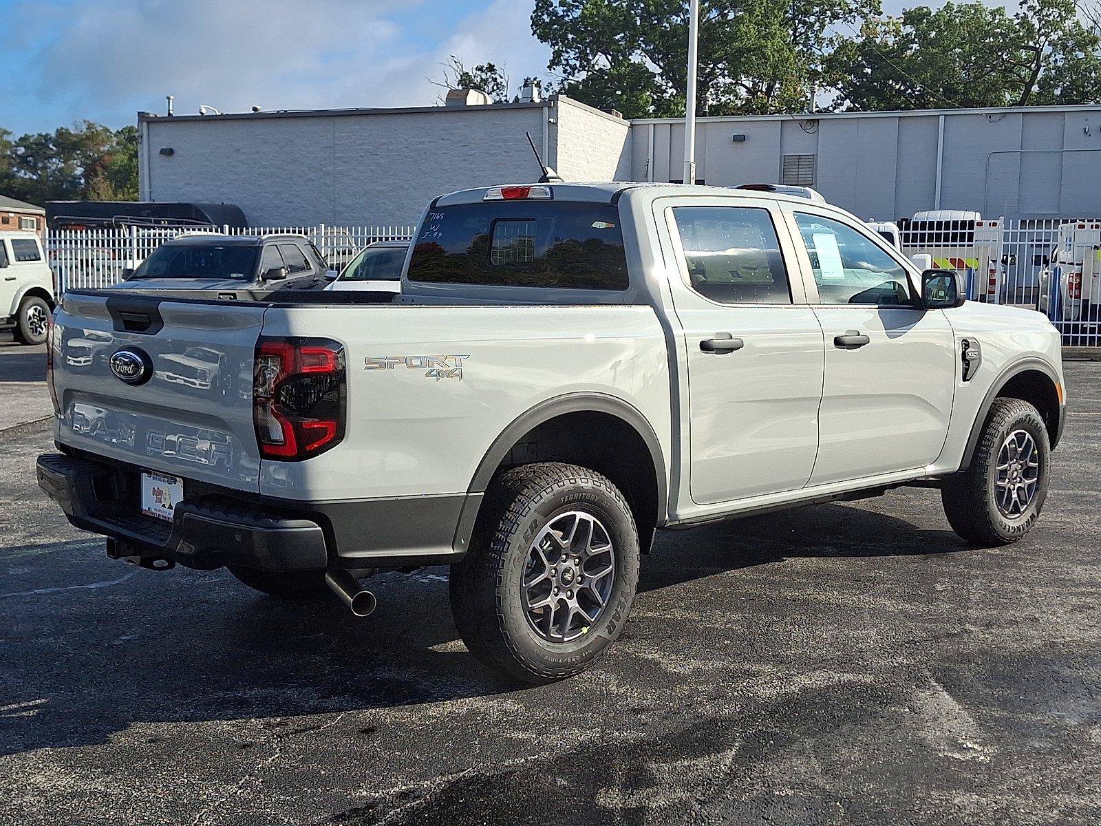New 2026 Ford Ranger XLT w/ Equipment Group 301A High AWD/4WD image 4