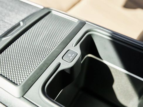 Used 2025 Land Rover Range Rover Long Wheelbase SE image 66