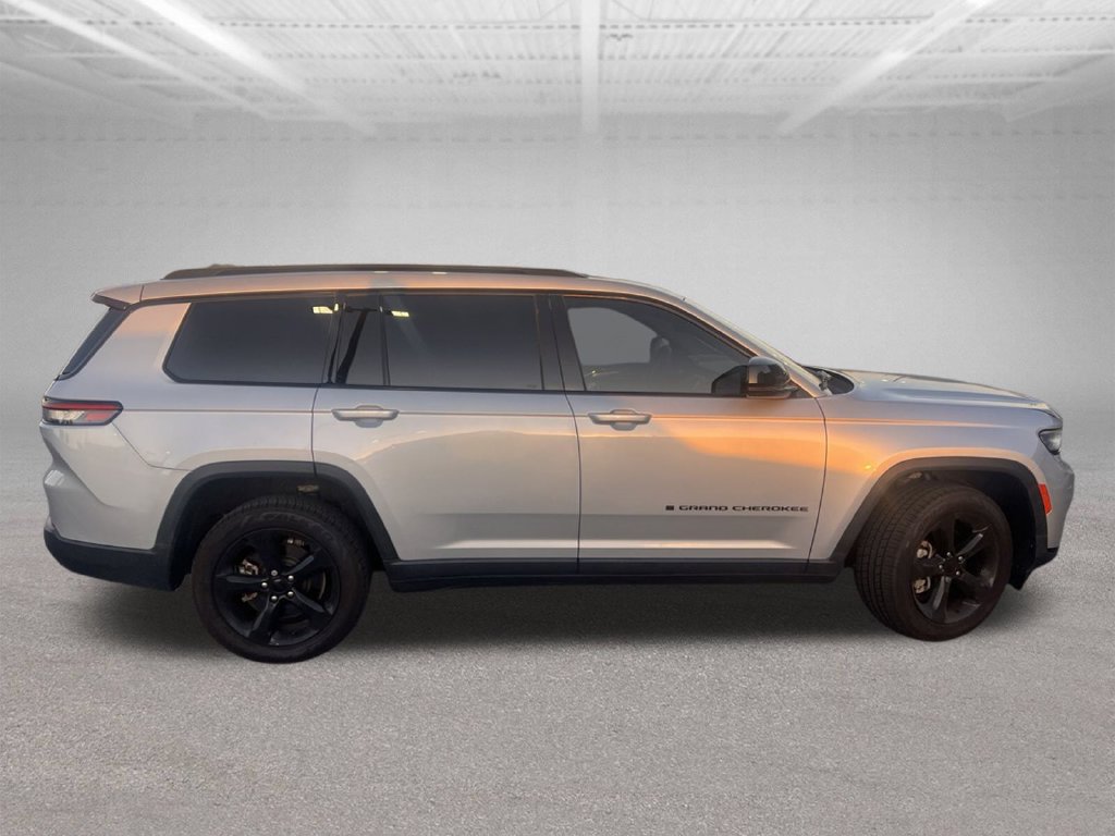 Used 2021 Jeep Grand Cherokee L Laredo RWD image 6