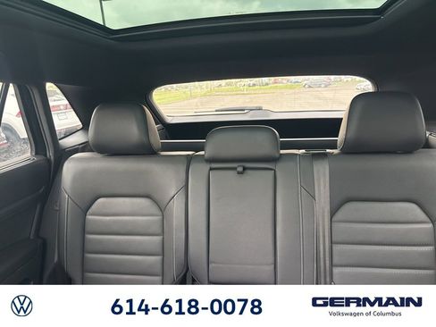Used 2020 Volkswagen Atlas Cross Sport SEL Premium AWD/4WD image 24