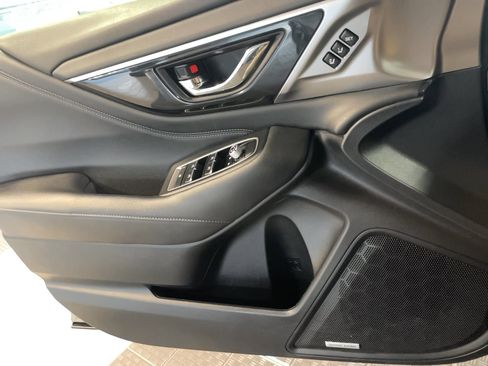 Used 2021 Subaru Outback Limited image 4