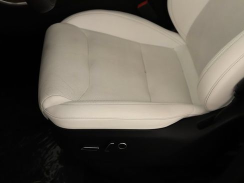 Used 2022 Tesla Model X AWD/4WD image 23