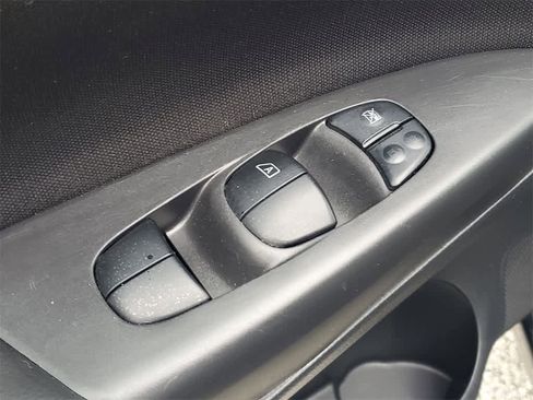 Used 2019 Nissan Sentra SV image 18