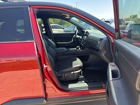 Used 2025 Nissan Pathfinder Rock Creek AWD/4WD image 21